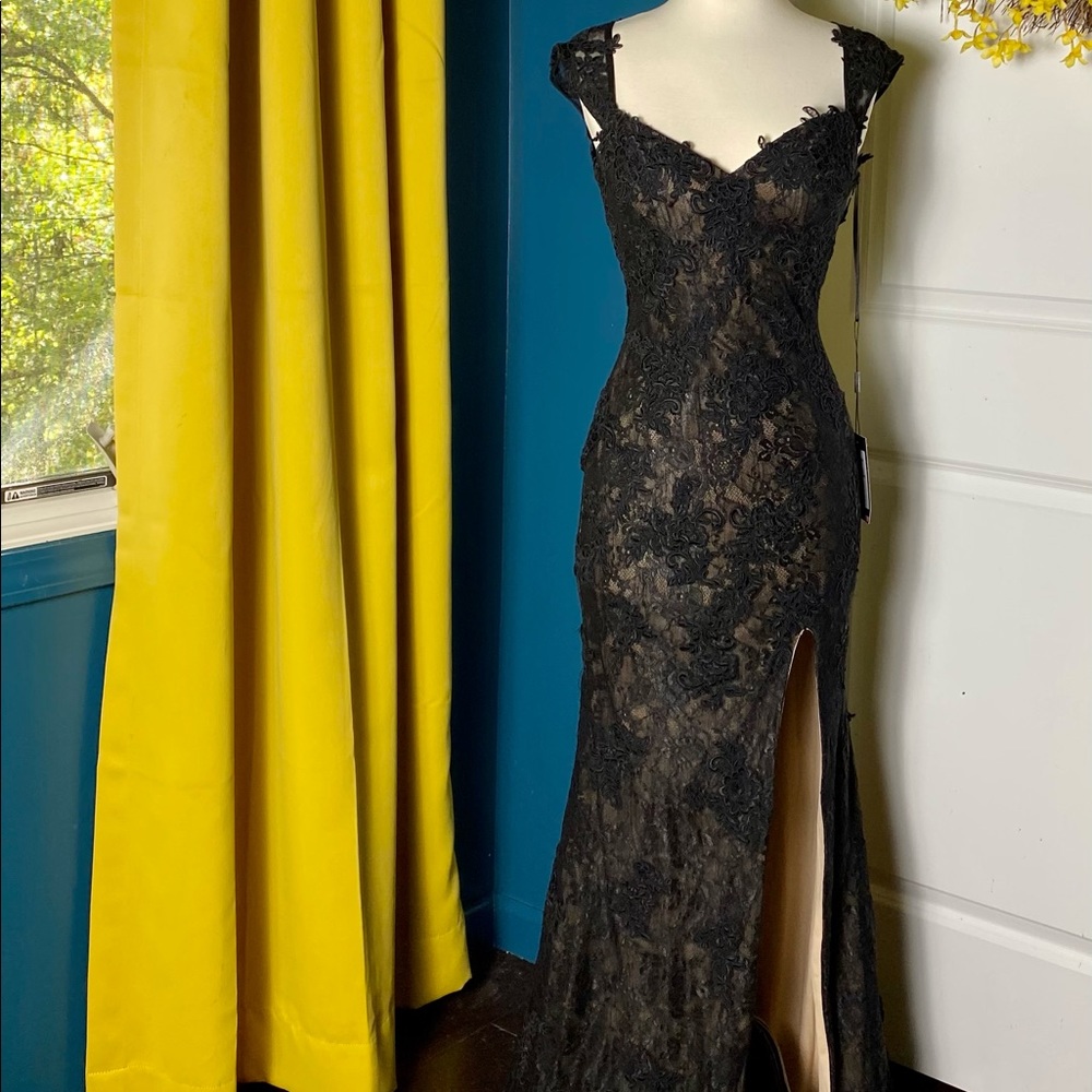 La Femme Fashion Long Evening Lace Slit Dress Sheer Back Black Rare Size 2